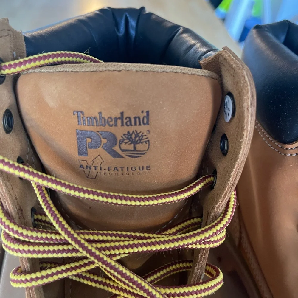 Timberland Pro - Women’s sz 7 - steel toe - tan. NWT, never worn. - Picture 3 of 7
